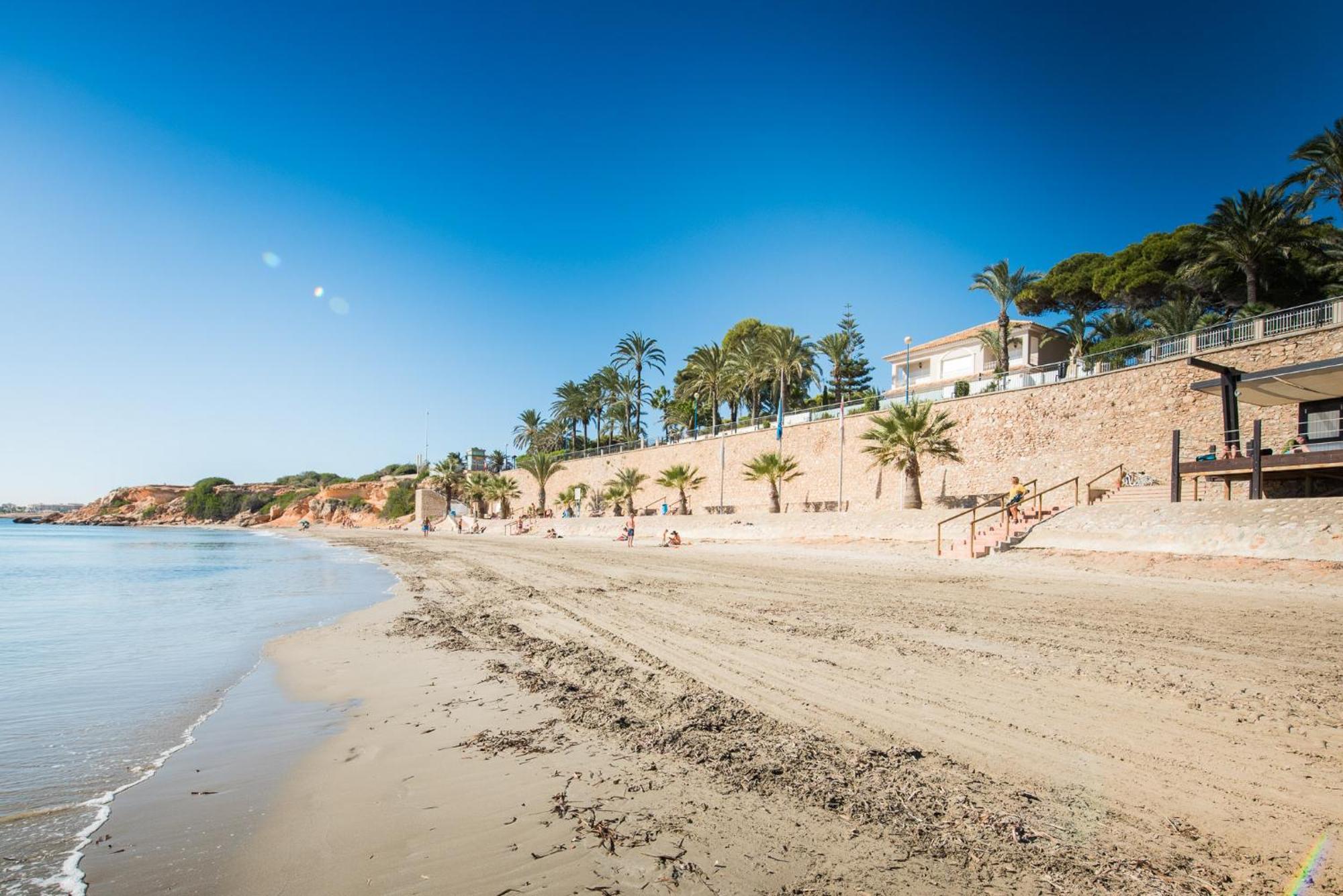 New With Sea View And Pool Apartment