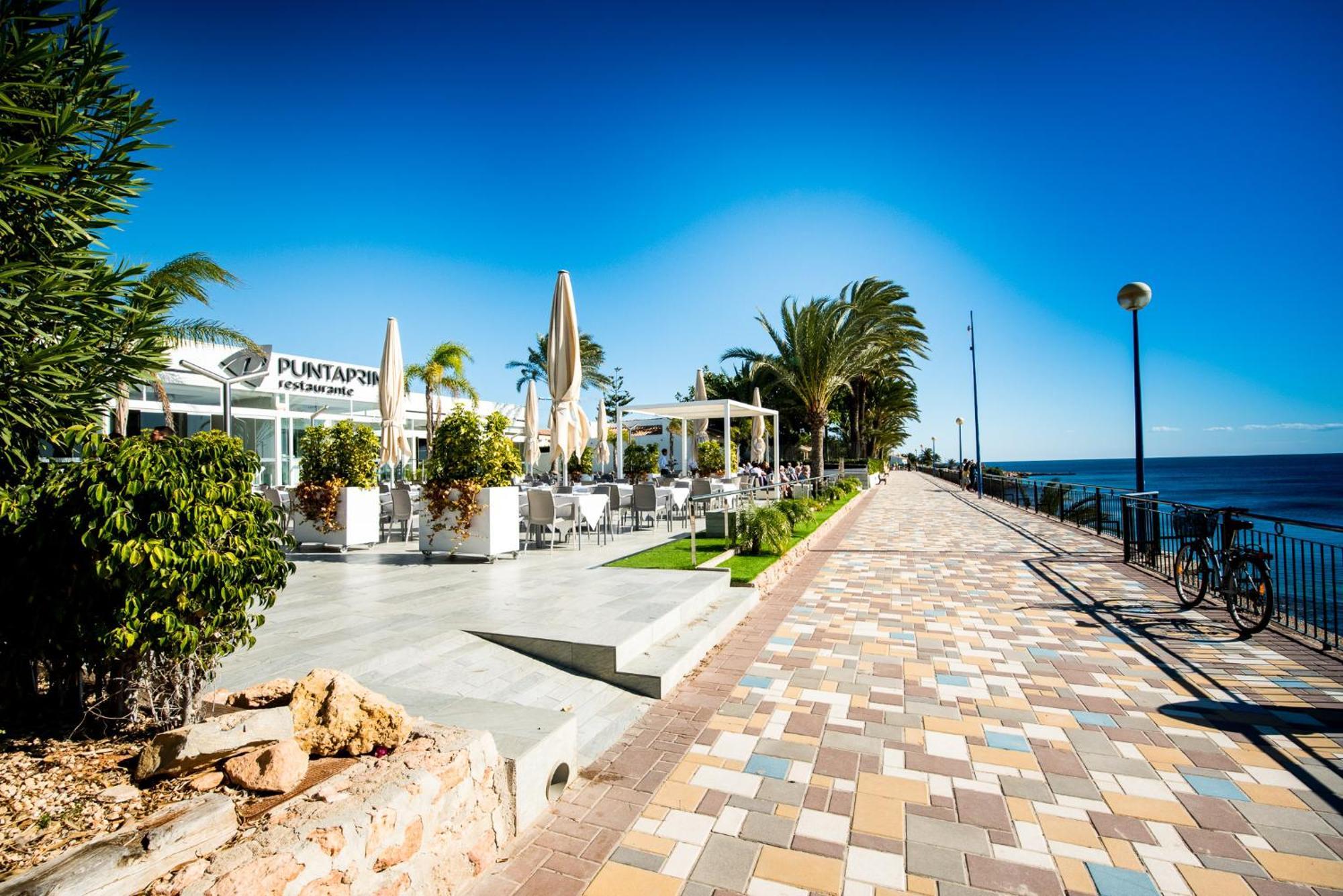 New With Sea View And Pool